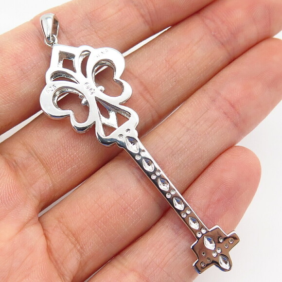 925 Sterling Silver TCW  0.05 Real Diamond Fleur-de-Lis Key Design Pendant - Picture 2 of 4